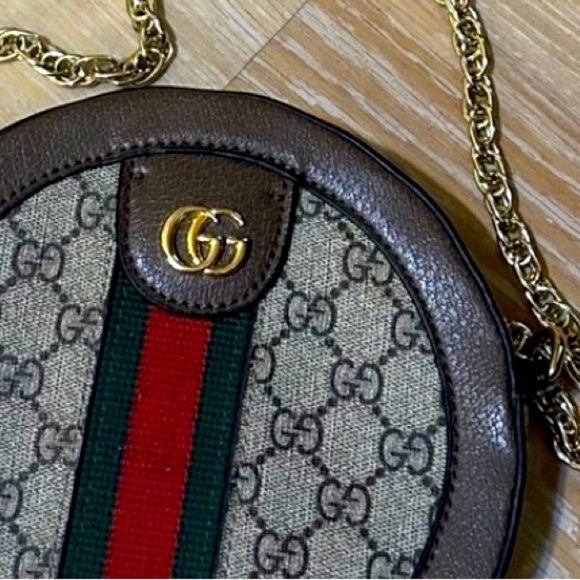 Gucci Beige and Brown Crossbody Bag with Gold Chain - Picture 2 of 11